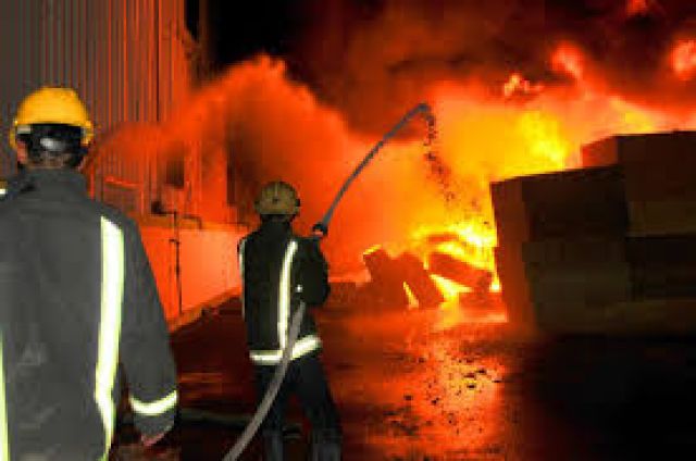  الأجهزة الأمنية بالإسكندرية تنجح فى السيطرة على حريق داخل إحدى الشقق السكنية نتيجة إنفجار إسطوانة بوتاجاز