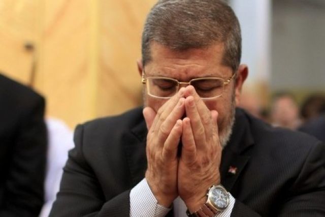 النيابة العامة: محمد مرسي وصل المستشفى متوفيا الساعة 4 و50 دقيقة ولا توجد إصابات ظاهرية