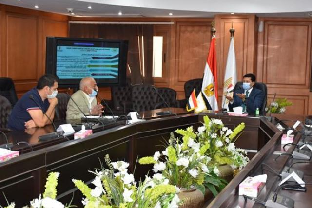 وزير الرياضة يناقش استعدادات استضافة مصر لبطولة العالم لكرة اليد مع اللجنة المنظمة