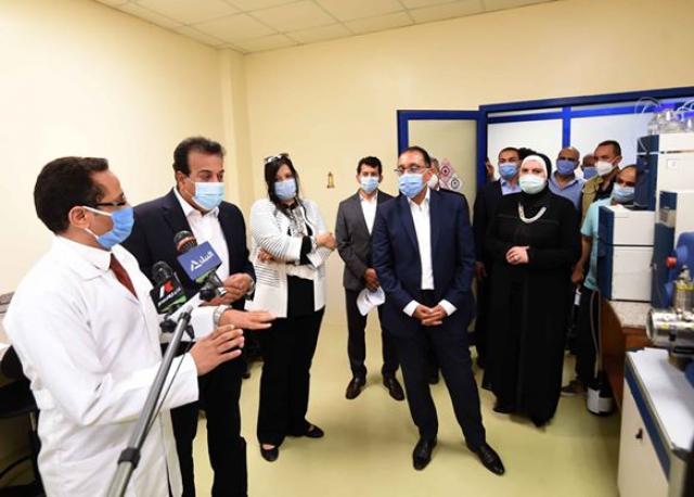 رئيس الوزراء يزور مدينة الأبحاث العلمية والتطبيقات التكنولوجية ببرج العرب الجديدة