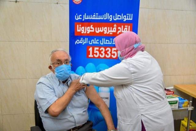 وزيرة الصحة: تطعيم 1141 مواطنًا من الفئات المستحقة بلقاح فيروس كورونا