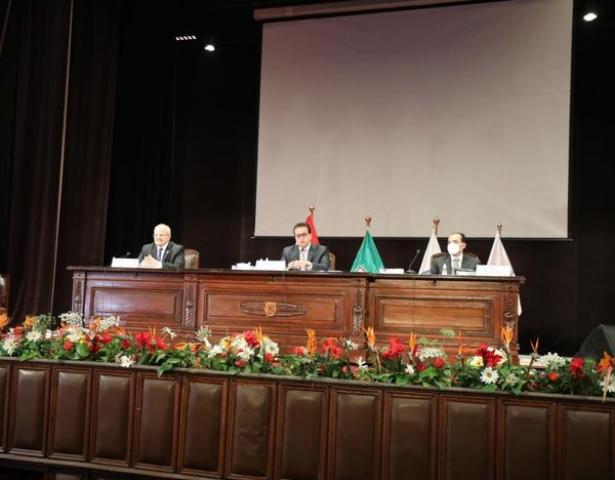 وزير التعليم العالي يرأس اجتماع المجلس الأعلى للجامعات
