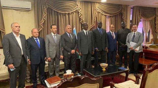 عبد العاطي يلتقى في جلسات محادثات مع نائب رئيس الجمهورية والمسئول عن قطاع البنية التحتية ووزير الكهرباء والسدود
