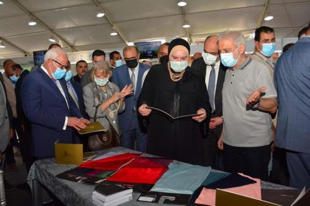 وزيرا التجارة والصناعة والمالية ومحافظ بورسعيد يفتتحون معرض ”صنع في بورسعيد”