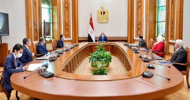 الرئيس يوجه بتعزيز منظومة دعم العاملين بمجال الفن باعتبارهم قوة مصر الناعمة ومنارتها الابداعية”