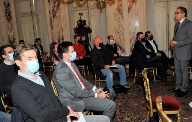 مؤتمر صحفي لوزير السياحة والآثار بالسفارة المصرية في باريس يحضره ممثلى كبرى وسائل الإعلام الفرنسية