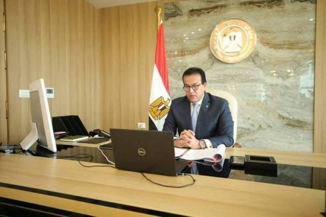 وزير التعليم العالي يعقد اجتماعًا لمناقشة إنشاء جامعة تكنولوجية خاصة بمدينة بدر
