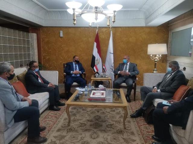 ”الوزير” :كافة إمكانات وزارة النقل المصرية مسخره للتعاون مع الجانب اليمني في مجال النقل البحري والبري 