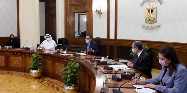 رئيس الوزراء يبحث مع وزير الصناعة  الإماراتي والوفد المرافق له ملفات التعاون المشترك