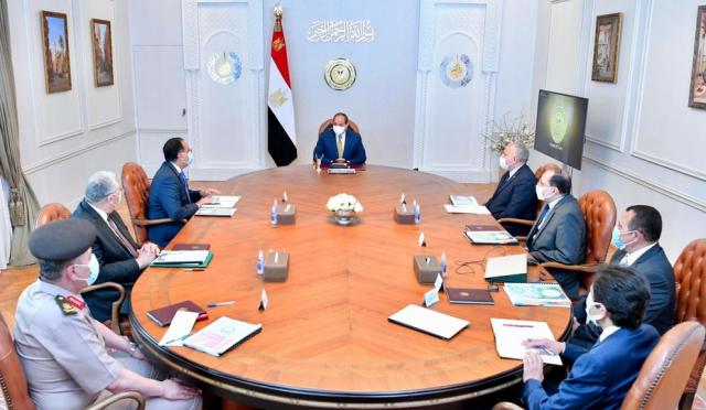 الرئيس السيسي يتابع مشروعات ”تنمية الريف المصري” الخاصة باستصلاح الأراضي.