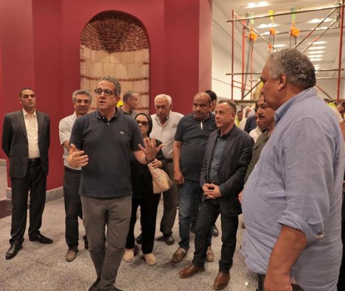 وزير السياحة يتفقد أعمال ترميم المتحف اليوناني الروماني بالإسكندرية