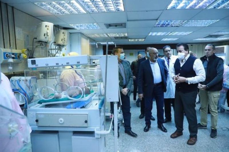وزير الصحة يتفقد مستشفى الهلال للتأمين الصحي ويشيد بجودة الخدمات الطبية المقدمة للمرضى