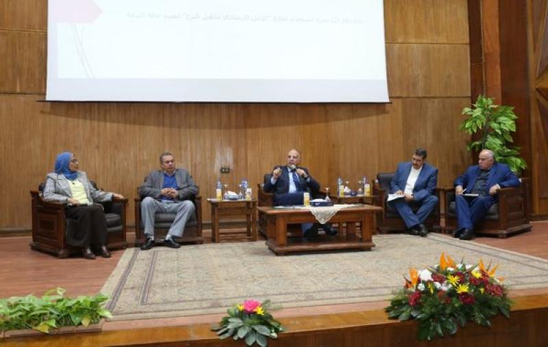 وزير الري خلال ندوة منظومة تأهيل الترع