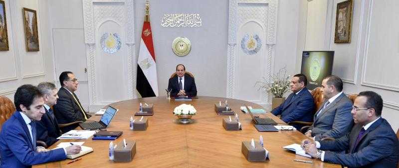 اجتماع الرئيس السيسي مع رئيس الوزراء اليوم
