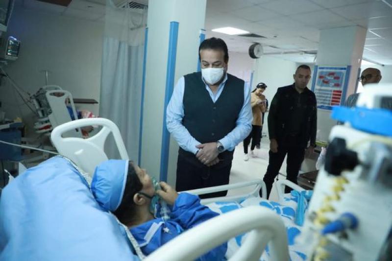 وزير الصحة يُحيل مديري ونواب مستشفيي أبو المنجا المركزي والنيل للتأمين الصحي للتحقيق لتغيبهم عن العمل
