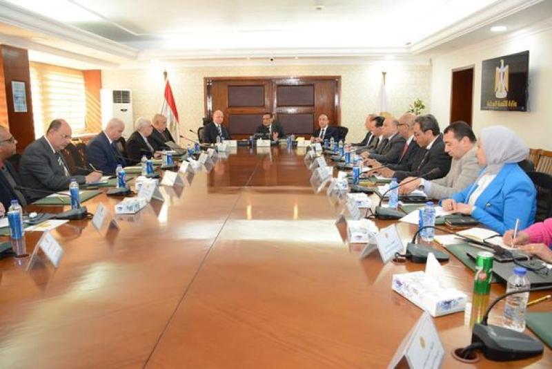 اللواء هشام آمنة:خطة متكاملة لتطوير هيئتى النقل العام بالقاهرة والإسكندرية