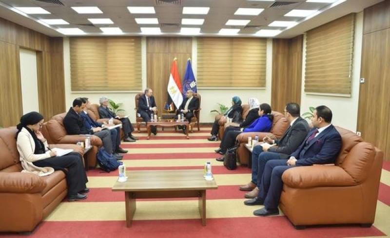 رئيس هيئة الدواء يستقبل سفير الاتحاد الأوروبي بمصر لبحث التعاون المشترك