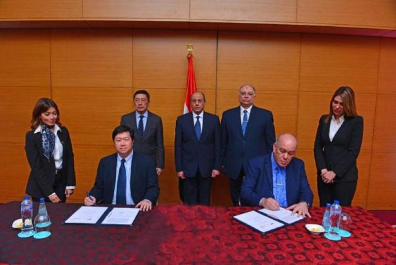 توقيع مذكرة تفاهم بين شركة ميناء القاهرة الجوى وشركة شانجى الدولية للمطارات.