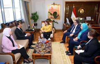 وزيرة الهجرة تستقبل سفير مصر...
