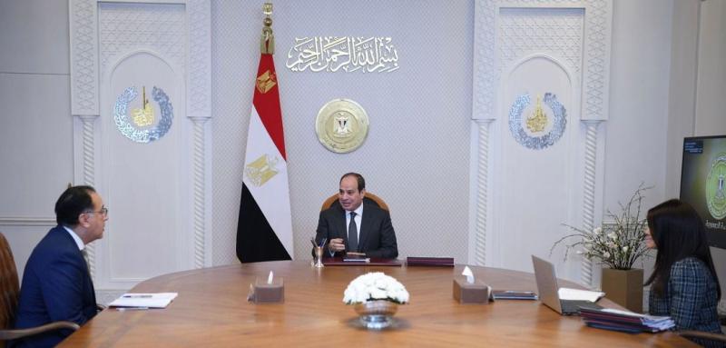 الرئيس  السيسي يجتمع مع رئيس مجلس الوزراء ووزيرة التعاون الدولي