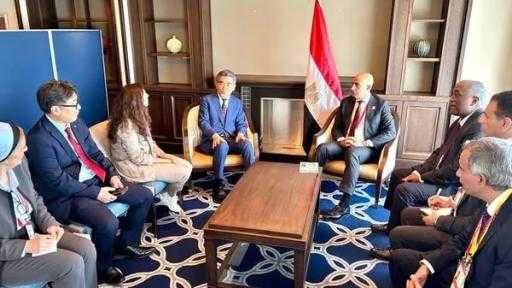 وزير التربية والتعليم يلتقي رئيس...